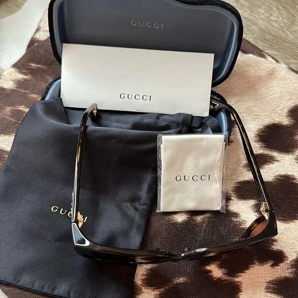 Gucci Sunglasses - Picture 1 of 3